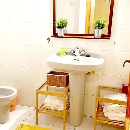 One Bedroom Appartement With Furnished Terrace And Wifi At La Adrada Appartamento